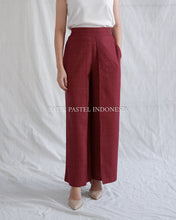 Load image into Gallery viewer, Culottes / Dobbi Woven Rubber Pants (Select Variation)
