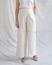 Load image into Gallery viewer, Culottes / Dobbi Woven Rubber Pants (Select Variation)
