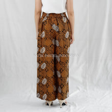 Muat gambar ke penampil Galeri, Kulot Batik 126
