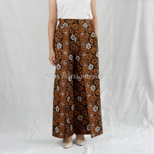 Muat gambar ke penampil Galeri, Kulot Batik 127
