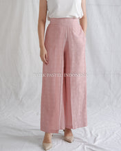 Load image into Gallery viewer, Culottes / Dobbi Woven Rubber Pants (Select Variation)
