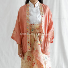 Load image into Gallery viewer, Linda Outer Kimono 453
