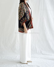 Load image into Gallery viewer, Linda Outer Kimono 417
