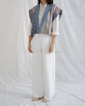 Load image into Gallery viewer, Luna Vest Blazer / Outer Top Batik 04
