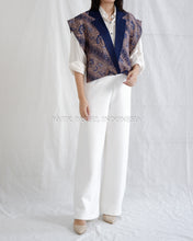 Load image into Gallery viewer, Luna Vest Blazer / Outer Top Batik 07
