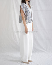 Load image into Gallery viewer, Luna Vest Blazer / Outer Top Batik 11-2
