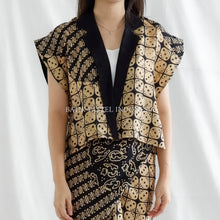 Load image into Gallery viewer, Luna Vest Blazer / Outer Top Batik 18
