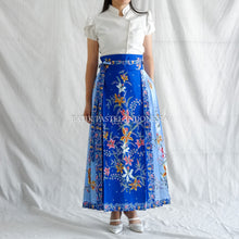 Load image into Gallery viewer, Rok Batik Maura Pleats Tali - adjustable waist [po 14 hari kerja] 马面裙
