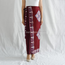 Load image into Gallery viewer, Rania Skirt - Rok Span Kombinasi Batik dan Katun Bordir

