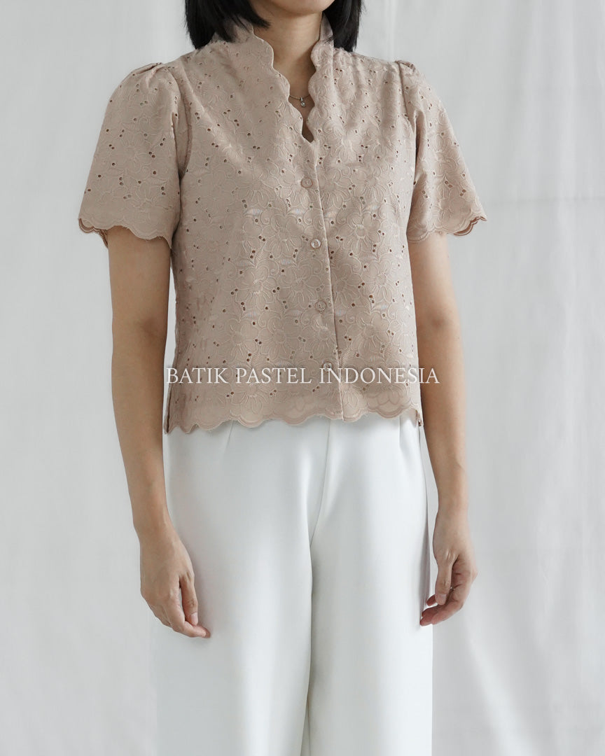 Shella Top Atasan Katun Bordir - Cream