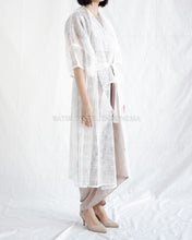 Load image into Gallery viewer, Lily Outer Brocade - White
