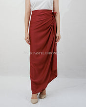 Muat gambar ke penampil Galeri, Rok Tali / Wrap Skirt Satin (Pilih Warna)
